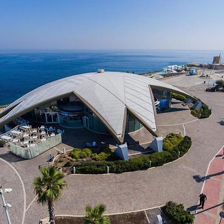 110 Sq.M. Stunning Penthouse With Large Terrace Appartement St. Paul's Bay Buitenkant foto