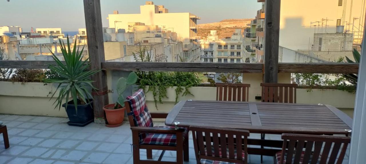 110 Sq.M. Stunning Penthouse With Large Terrace Appartement St. Paul's Bay Buitenkant foto